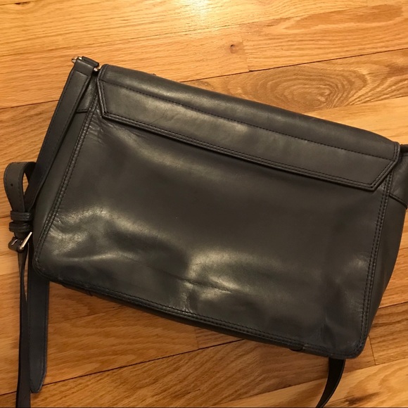 3.1 Phillip Lim Pashli Messenger Bag - Picture 6 of 7